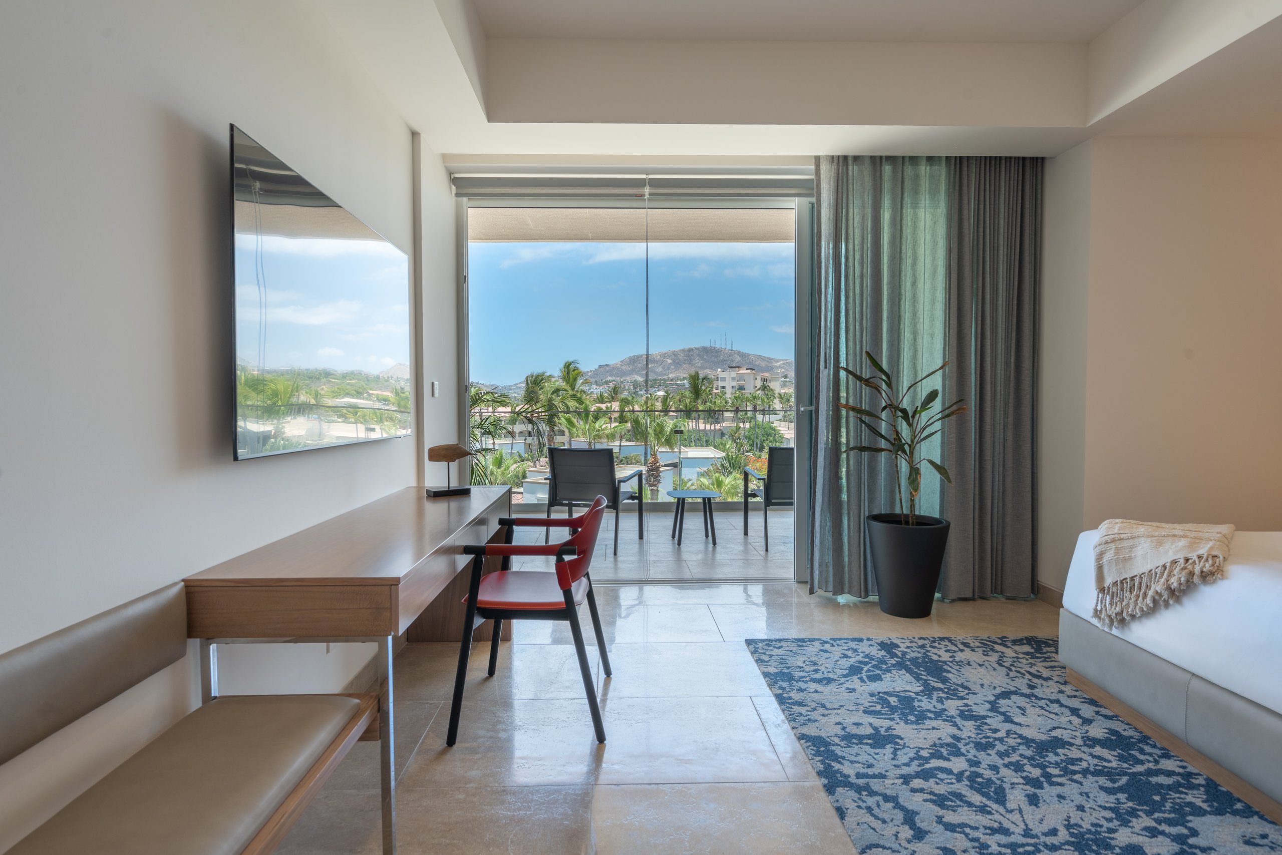 Estudio con vista al exterior en ALBALUZ